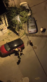 İstanbul- Kağıthane'de sokak ortasında kadına saldırdı; o anlar kamerada