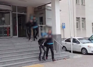 Kayseri'de silahla tehdit suçundan 2 kişi tutuklandı
