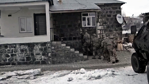 27 ilde FETÖ operasyonu; 48 şüpheli tutuklandı