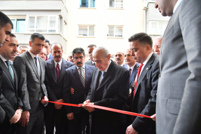 Bahçeli, Türkeş'in mezarını ziyaret etti / Ek fotoğraflar