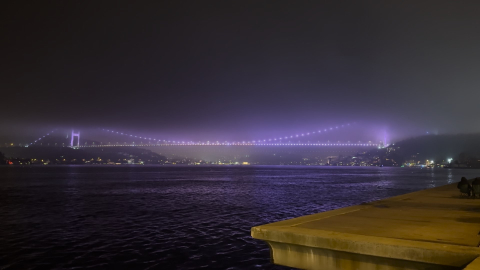 İstanbul- İstanbul Boğazı'nda yoğun sis nedeniyle gemi trafiği askıya alındı