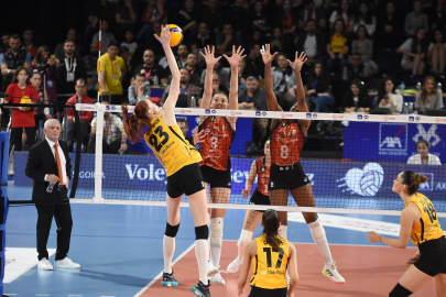 Eczacıbaşı – Vakıfbank: 3-2