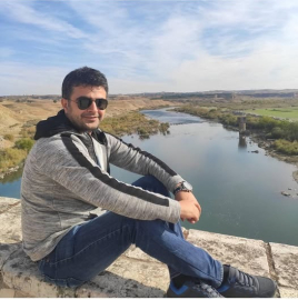 Kalp ameliyatı sonrası ölen Metin öğretmen, toprağa verildi