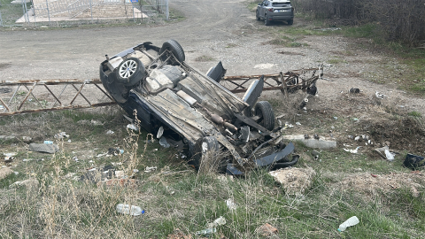 Sivas'ta otomobil şarampole devrildi: 5 yaralı