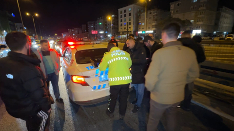 İstanbul - Avcılar D-100 Karayolu'nda zincirleme kaza; trafik yoğunluğu oluştu