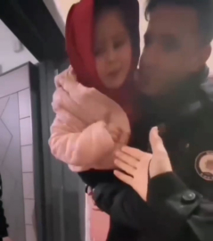 Polis ekiplerinden Deniz'e doğum günü sürprizi