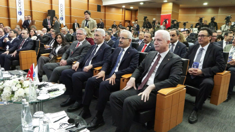 İstanbul - Bakan Bolat ve Bakan Uraloğlu 'Yükselen Pazarlar Forumu' nda konuştu