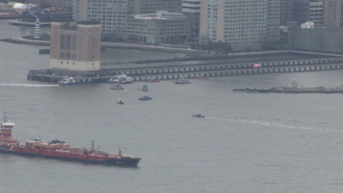 New York'ta helikopter düştü: 6 ölü