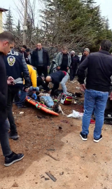 Kahramanmaraş'ta iki otomobil kafa kafaya çarpıştı: 3 ölü, 3 yaralı