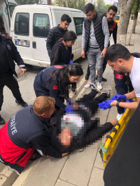 Siirt'te hafif ticari araç taksiyle çarpıştı: 1'i ağır, 2 yaralı