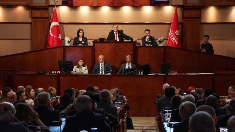 İstanbul - İBB Meclisi'nde, İETT 2024 yılı Faaliyet Raporu onaylandı