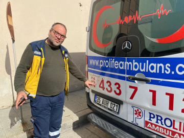 Ateş açılan ambulansın şoförü: Mermiler tüplere isabet etseydi araç patlardı