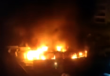 İstanbul - Avcılar’da okul inşaatı şantiyesinde işçi konteynerleri yandı