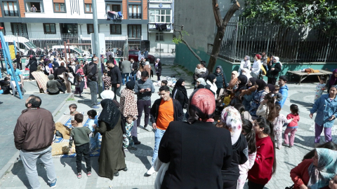 İstanbul - İstanbul’da deprem sonrasında vatandaşlar parklara akın etti