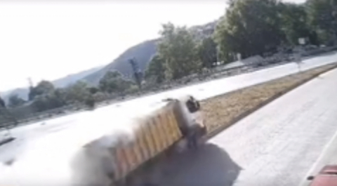 Hatay'da freni arızalanan kamyon şelale bölgesine düştü: 1 ölü, 1 yaralı (2)