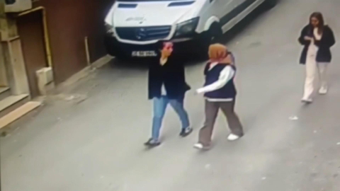 İzmir'de hırsızlara operasyon; altınlar mutfaktan, 44 yıl hapis cezası bulunan şüpheli kiralık evden çıktı