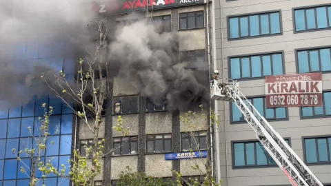 İstanbul- Sultangazi'de ayakkabı imalathanesinde yangın -1