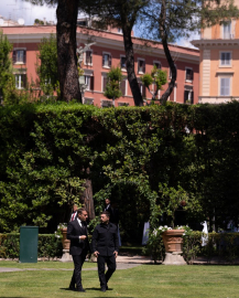 Macron ve Zelenskiy, Ukrayna'da ateşkes meselesini görüştü