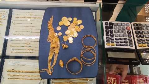 Evlendiğinde mihr olarak verilen 1 milyon 410 bin TL tutarındaki altınlarını Gazzelilere bağışladı