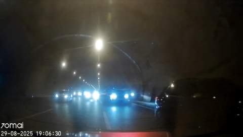 İstanbul - Sultangazi Cebeci Tüneli'nde 9 aracın karıştığı zincirleme kaza kamerada