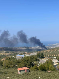 Hafriyat ve moloz döküm alanında çıkan yangın, kontrol altına alındı