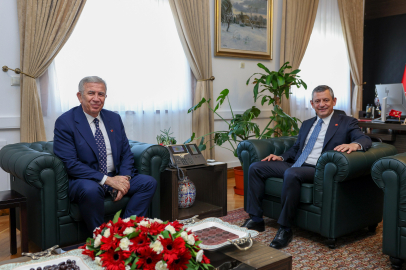 Özgür Özel, Mansur Yavaş ile bir araya geldi