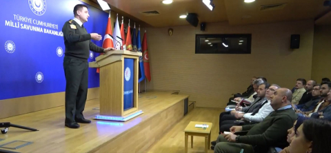 MSB'den savunma muhabirlerine eğitim