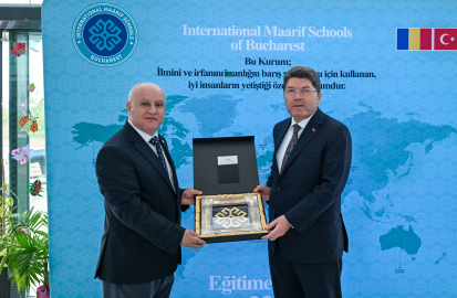 Bakan Tunç, Bükreş Uluslararası Maarif Okulu’nu ziyaret etti
