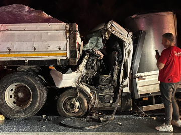 Süt toplama aracı TIR’a çarptı; 1 ölü