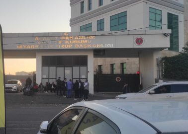 Akraba aileler arasında silahlı kavga: 1 ölü, 1 yaralı