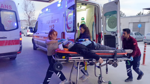 Motosiklet ile otomobil çarpıştı: 1 ölü, 1 yaralı