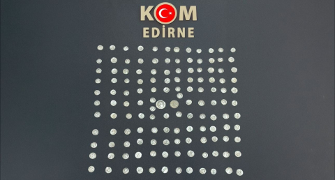 Edirne'de Helenistik döneme ait çok sayıda gümüş sikke ele geçirildi; 2 tutuklama
