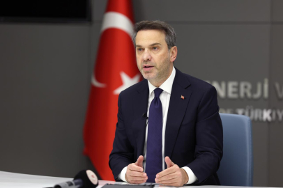 Bakan Bayraktar: 2035'e kadar yenilenebilir enerji kapasitemizi 120 gigavata çıkarmayı hedefliyoruz