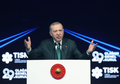Cumhurbaşkanı Erdoğan: Asgari ücrette TİSK heyetinden ellerini taşın altına koymalarını bekliyorum