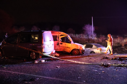 Mardin’de 3 aracın karıştığı kazada 3 ölü, 6 yaralı/ Ek fotoğraflar