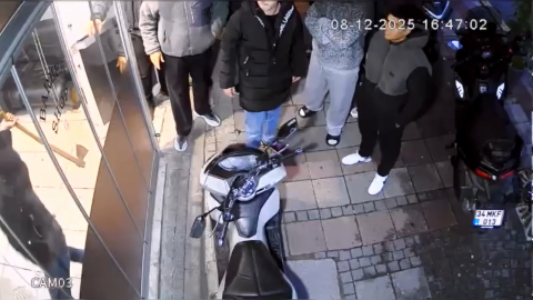 İstanbul - Kağıthane’de baltayla kuaförü basıp klimayı patlattı: 'Beni öldüreceğini söyledi'