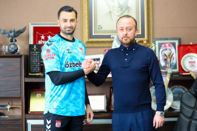 Kaleci Gökhan Akkan Sivasspor'da