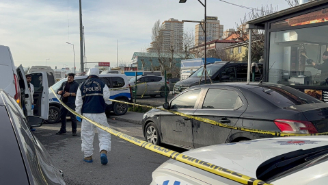 İstanbul - Avcılar'da otomobile silahlı saldırı; sürücü yaralandı