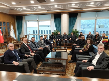 Galatasaraylı yöneticiler deprem bölgesini ziyaret etti