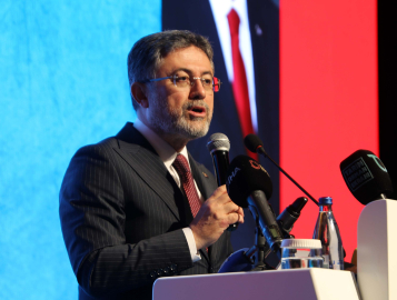 Bakan Yumaklı: Dünya Bankası'ndan alınan 11 milyar liralık kaynağı 11 deprem ilimize aktaracağız