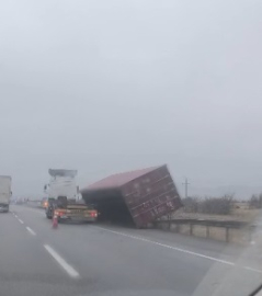 Kayseri’de kuvvetli rüzgar etkili oldu