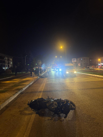 Motosikletler çarpıştı: 1 ölü, 3 yaralı