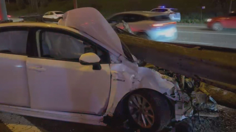 İstanbul - Ataşehir'de makas attığı iddia edilen sürücü kazaya neden oldu: 2 yaralı