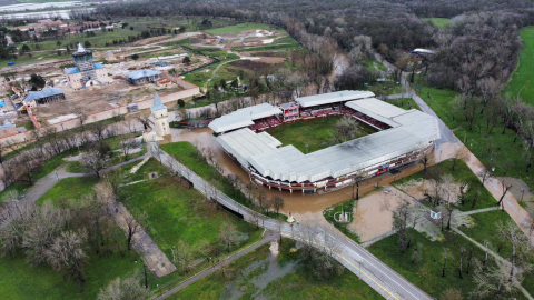 Edirne'de nehirlerin debisi arttı, 'turuncu alarm' verildi; Sarayiçi'ni su bastı/Ek fotoğraflar