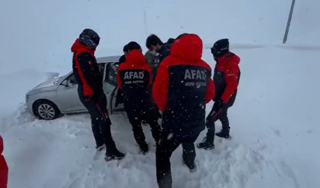 Kayseri-Erciyes kara yolu trafiğe kapatıldı (2)