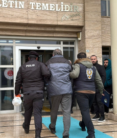 'Sakaraltı Sakarüstü' sanal medya hesabına yönelik ikinci dalga operasyonu: 8 gözaltı