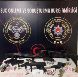 Yaralı gittiği hastanede çelişkili ifadeler verdi, evinde ve otomobilde silah ile uyuşturucu ele geçirildi; 3 gözaltı