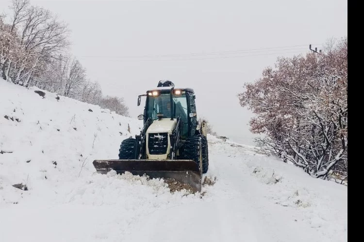Tunceli’de kar; 50 köy yolu ulaşıma kapandı