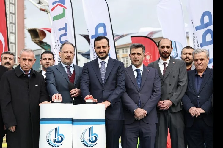 Cumhurbaşkanı Erdoğan'ın canlı bağlantısıyla Bağcılar’da Asburçaklar Sitesi’nin temeli atıldı