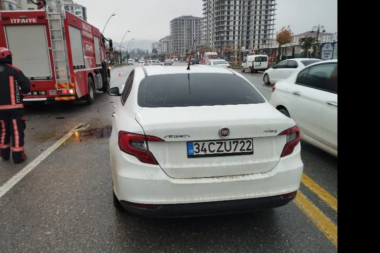 Malatya'da hafif ticari araç ile otomobil çarpıştı: 1 ölü, 1 yaralı